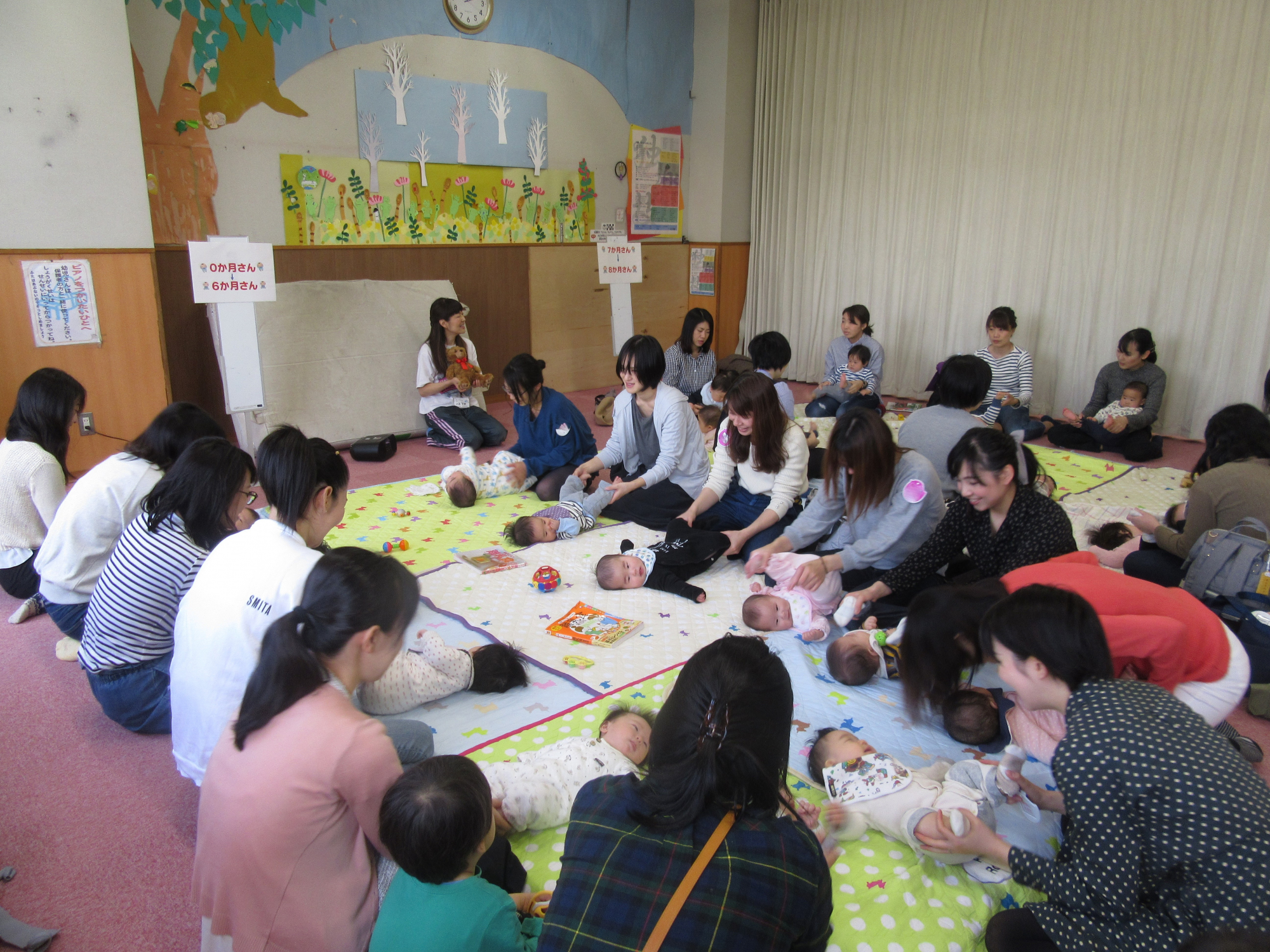 神戸市立六甲道児童館「赤ちゃんのお部屋（0～8か月程度）」