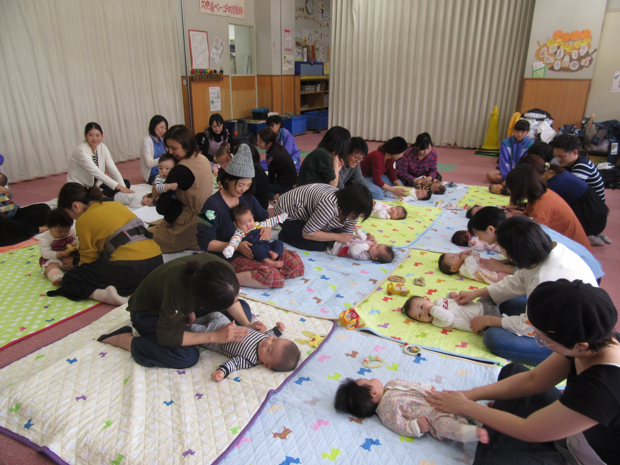 神戸市立六甲道児童館「赤ちゃんのお部屋（0～8か月程度）」